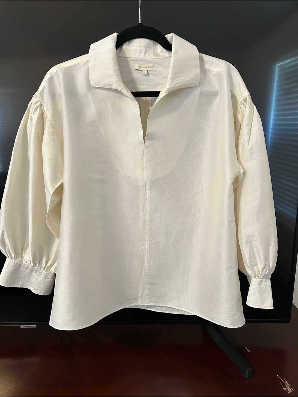 Ann Mashburn Cream Casual blouse
